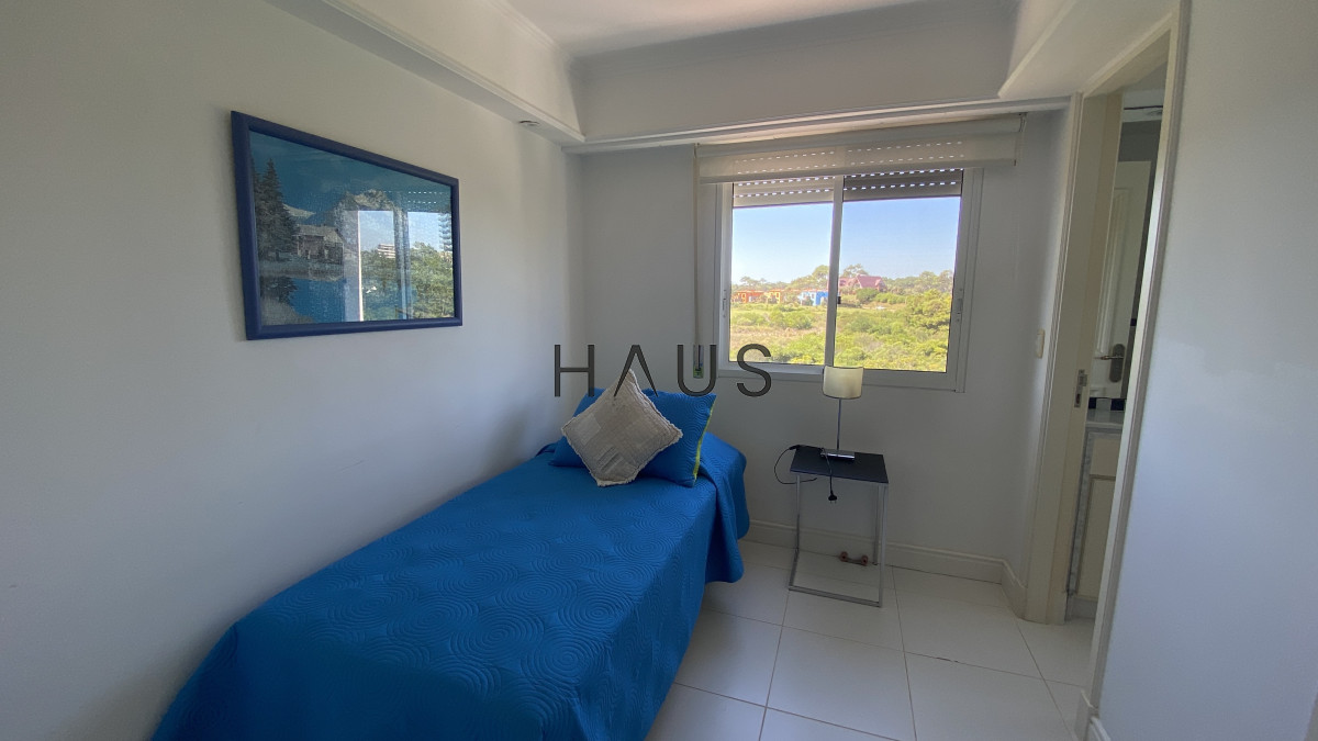 Apartamento ID.279 - Amplio y renovado apartamento frente al mar en Playa Brava