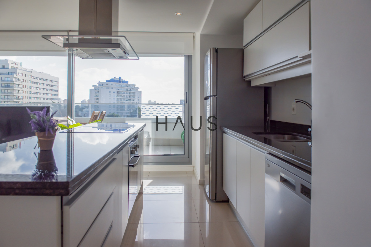 Apartamento ID.217 - Apartamento de 3 dormitorios en Playa Brava - A 150 metros del mar