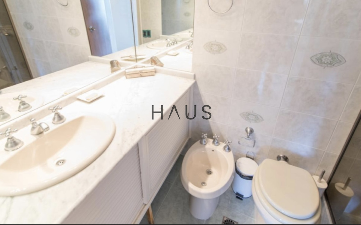 Apartamento ID.165 - Apartamento en Venta - Península, Punta del Este