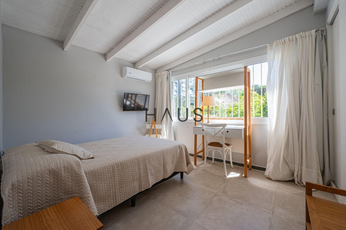 Casa ID.979 - Casa en venta - Parada 29 de Playa Brava