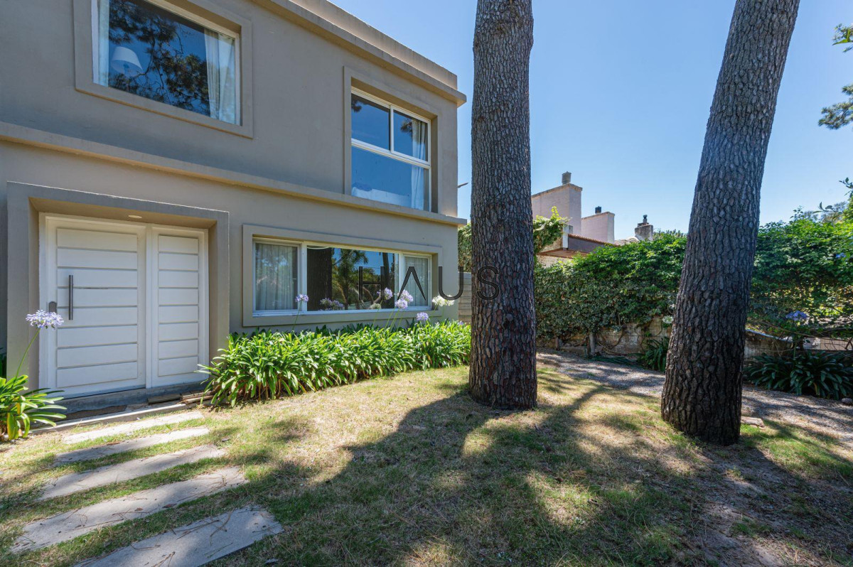 Casa ID.979 - Casa en venta - Parada 29 de Playa Brava