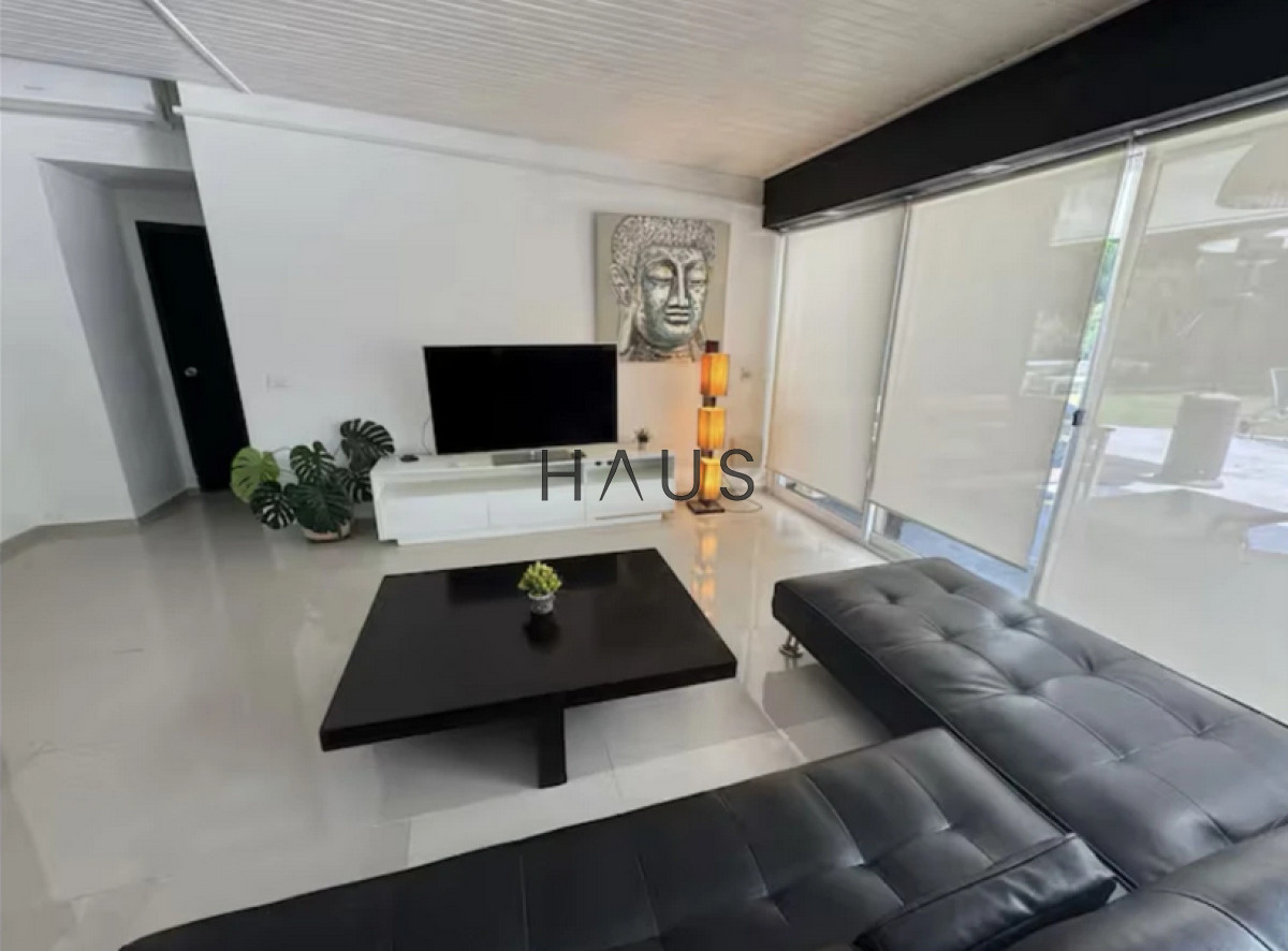 Casa ID.158 - Propiedad moderna y cómoda en entorno natural