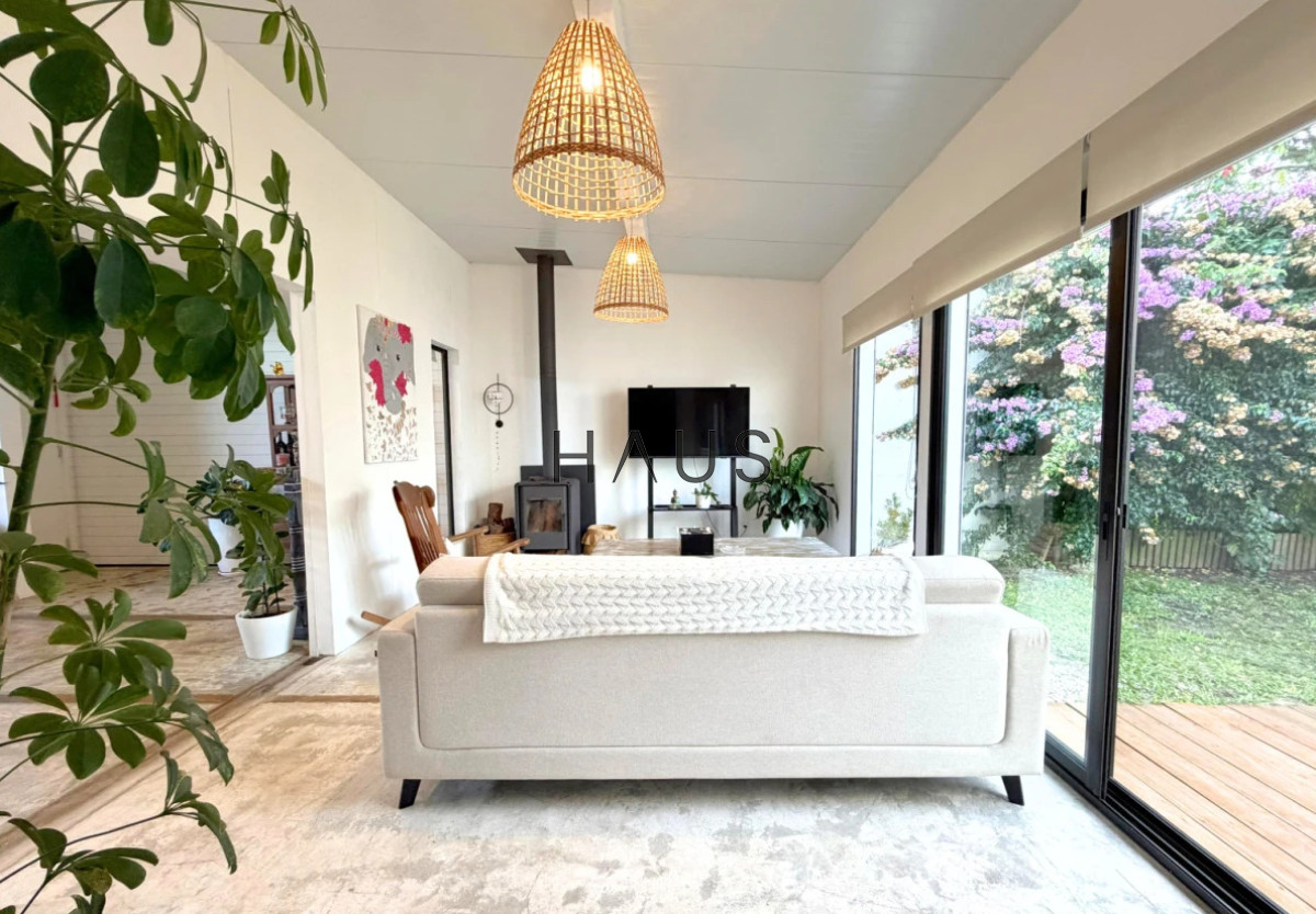 Casa ID.777 - Casa en Venta en Parque Burnett | Entorno natural y gran terreno