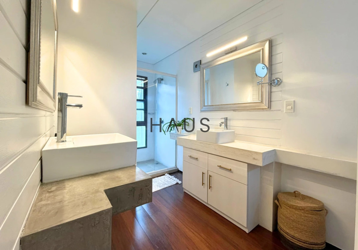 Casa ID.777 - Casa en Venta en Parque Burnett | Entorno natural y gran terreno