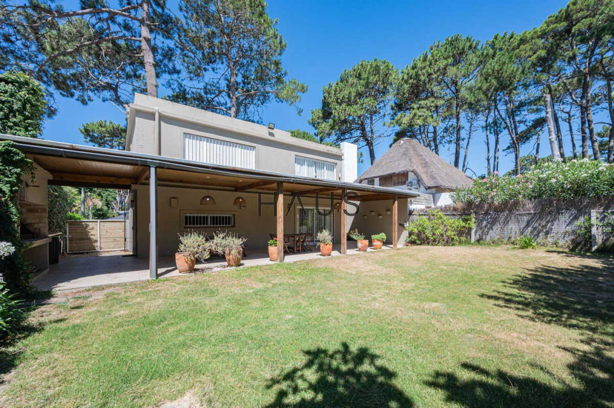 Casa ID.979 - Casa en venta - Parada 29 de Playa Brava