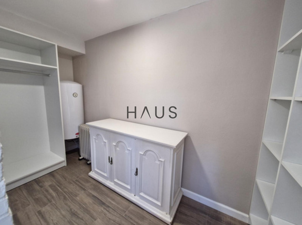 Casa ID.549 - Chalet reciclado en excelente ubicación residencial  Casa totalmente reciclada, desarrollada en una sola planta, a pasos de Av. del Mar, Bv. Artigas y