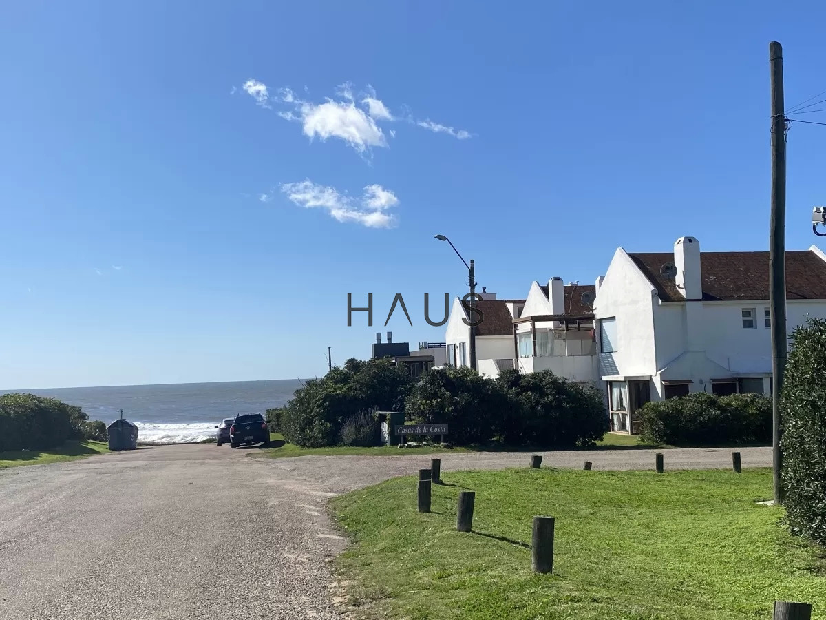 Casa ID.7 - Cómodos ambientes, propiedad ideal para vacacionar.