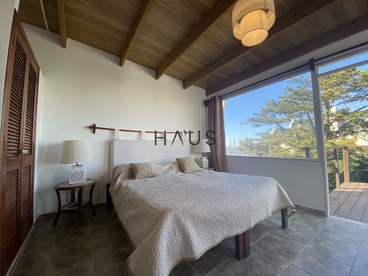 Casa ID.7 - Cómodos ambientes, propiedad ideal para vacacionar.