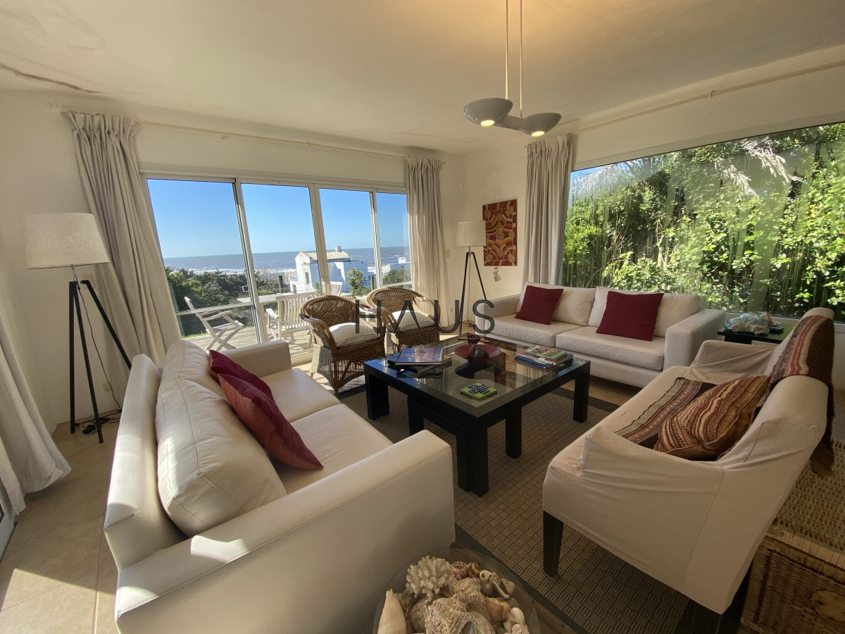 Casa ID.6 - Buscas alquilar a pocos metros de la playa mas buscada de Montoya? 