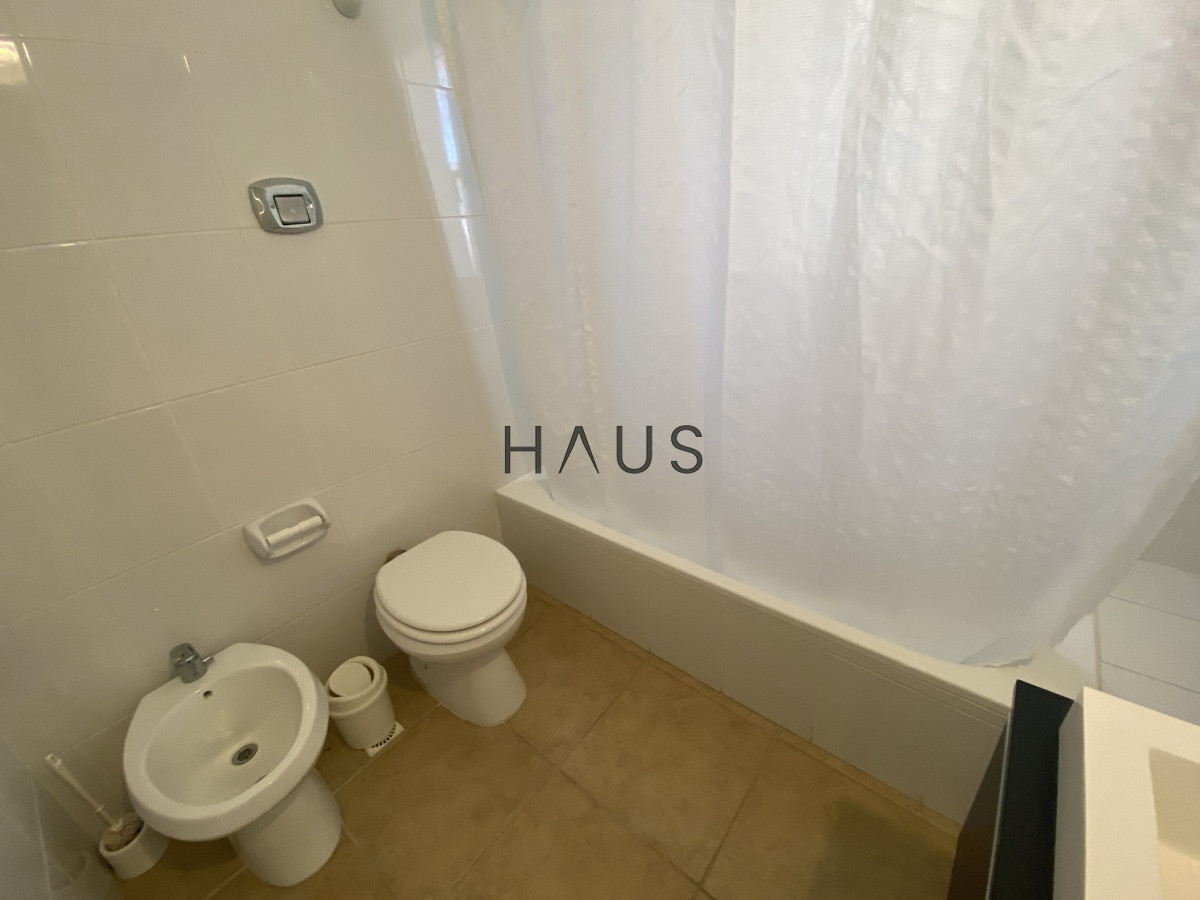 Casa ID.6 - Buscas alquilar a pocos metros de la playa mas buscada de Montoya? 