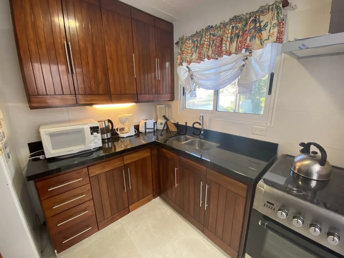 Casa ID.7 - Cómodos ambientes, propiedad ideal para vacacionar.