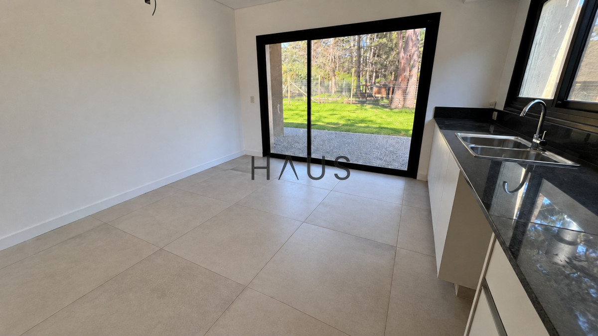 Casa ID.663 - CASA EN VENTA EN CONSTRUCCIÓN DENTRO DE PARQUE BURNETT PUNTA DEL ESTE
