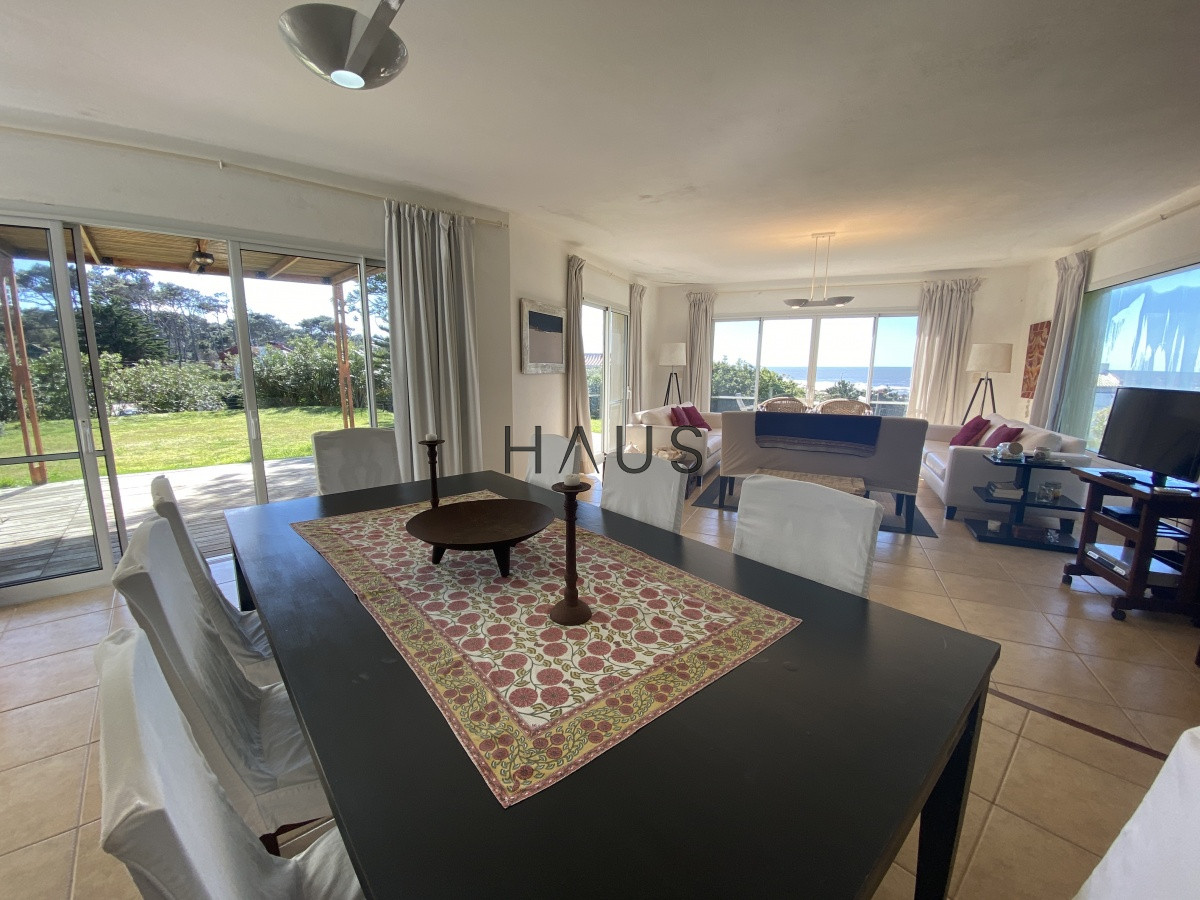 Casa ID.6 - Buscas alquilar a pocos metros de la playa mas buscada de Montoya? 