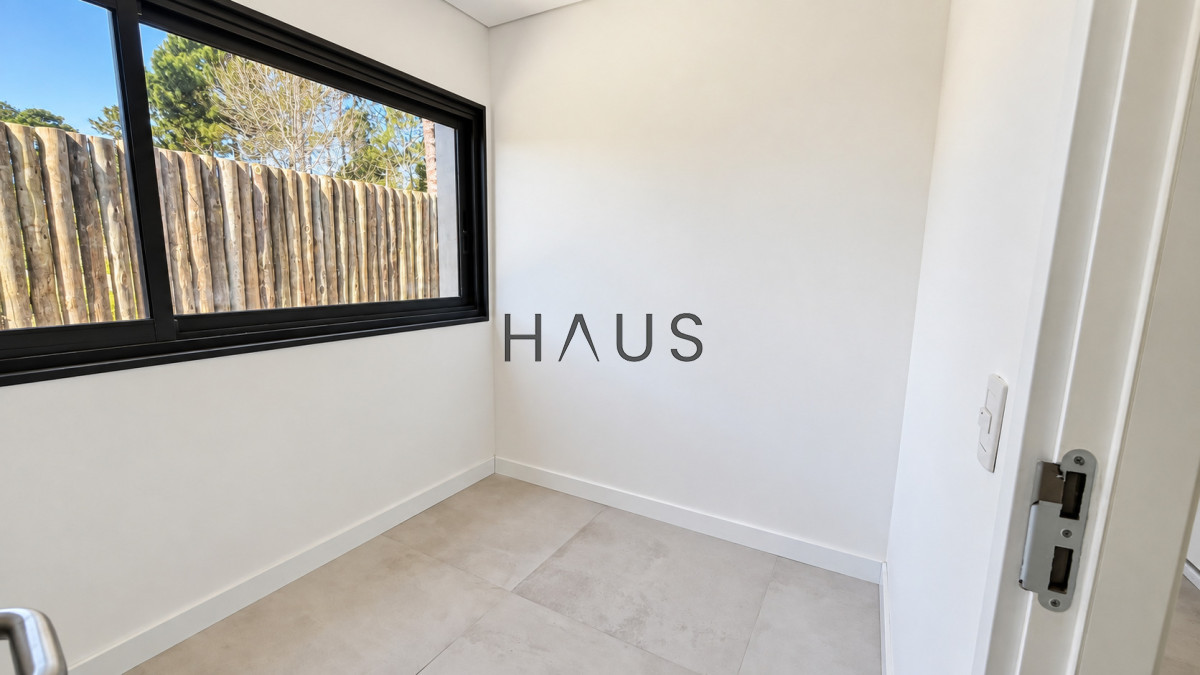 Casa ID.663 - CASA EN VENTA EN CONSTRUCCIÓN DENTRO DE PARQUE BURNETT PUNTA DEL ESTE
