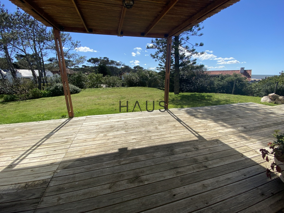 Casa ID.6 - Buscas alquilar a pocos metros de la playa mas buscada de Montoya? 