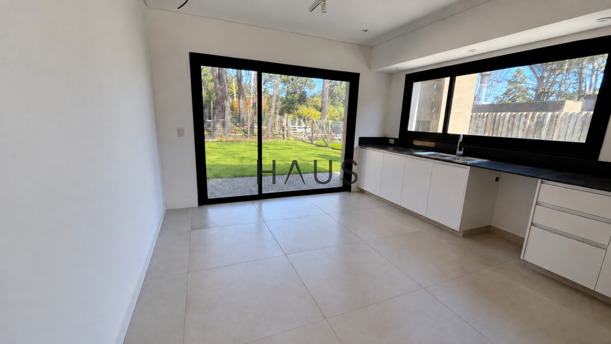 Casa ID.663 - CASA EN VENTA EN CONSTRUCCIÓN DENTRO DE PARQUE BURNETT PUNTA DEL ESTE