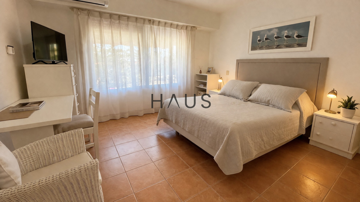 Casa ID.214 - Residencia en Playa Mansa a metros del mar