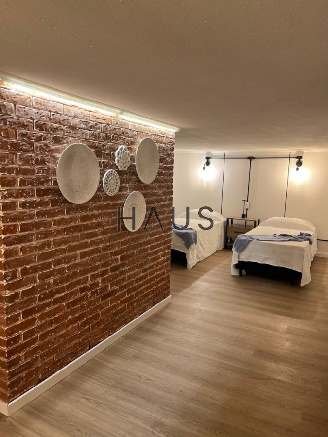 Casa ID.240 - Vacaciones perfectas en Playa Mansa: Casa moderna para 8 personas