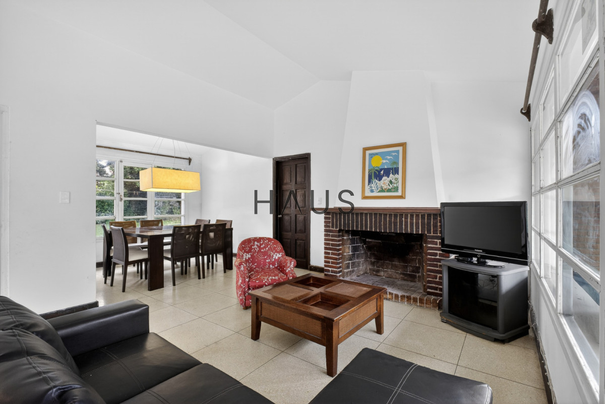 Casa ID.769 - Casa de excelente construcción en zona residencial de Cantegril