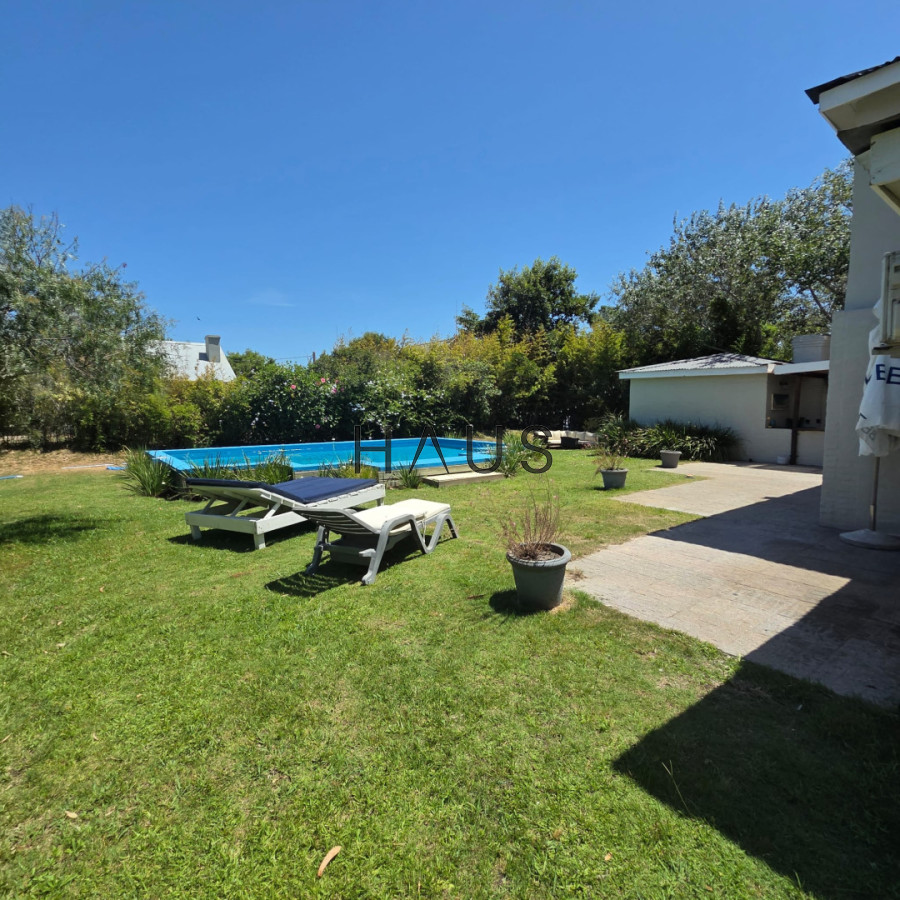 Casa ID.520 - Casa en La Barra, La Barra