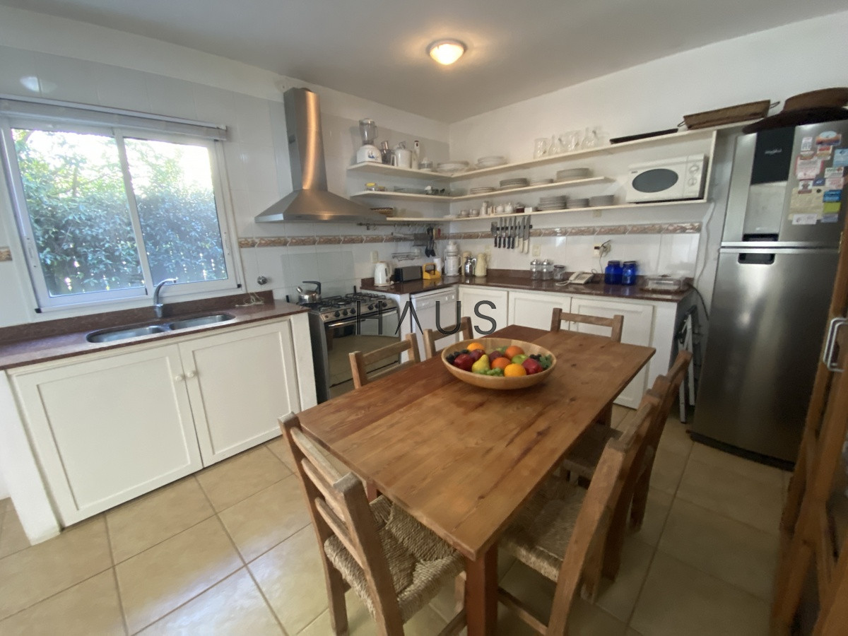 Casa ID.6 - Buscas alquilar a pocos metros de la playa mas buscada de Montoya? 