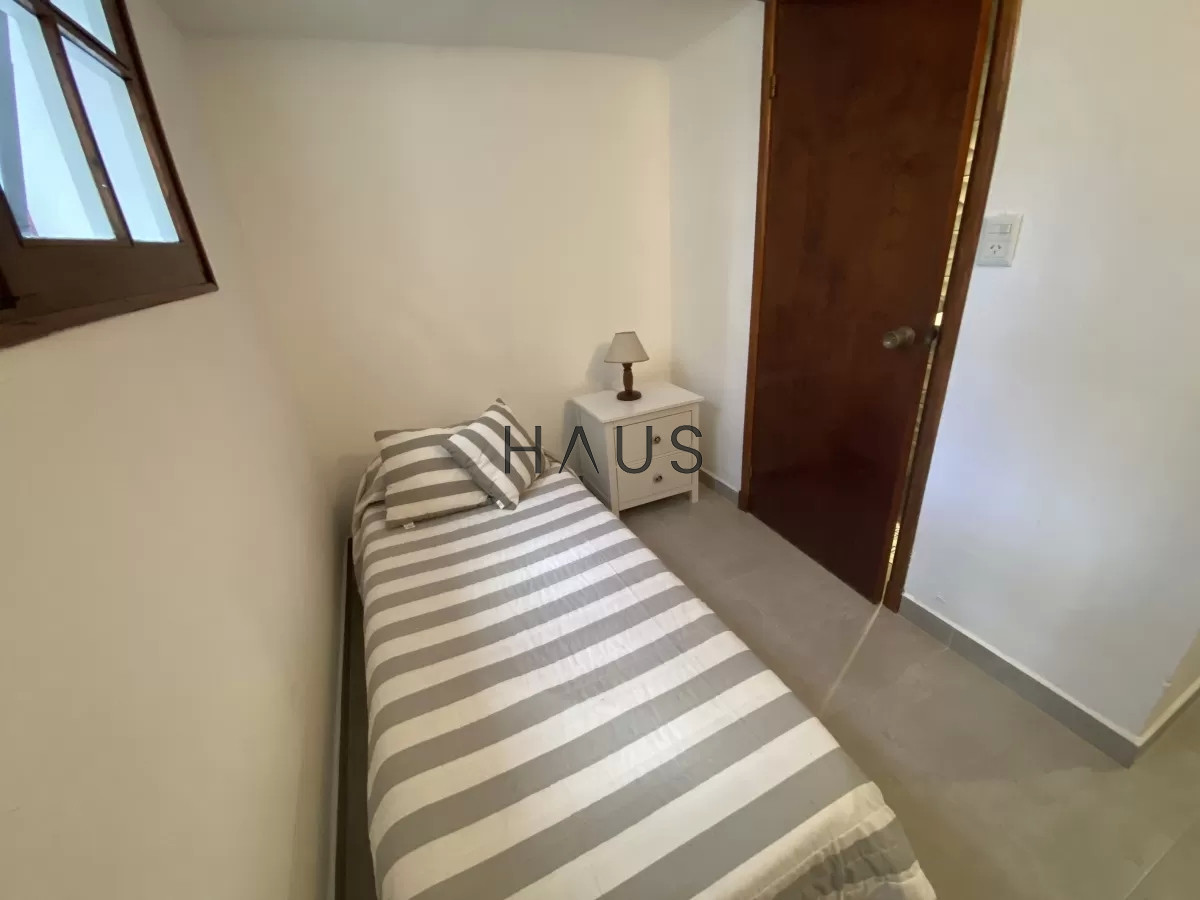 Casa ID.7 - Cómodos ambientes, propiedad ideal para vacacionar.