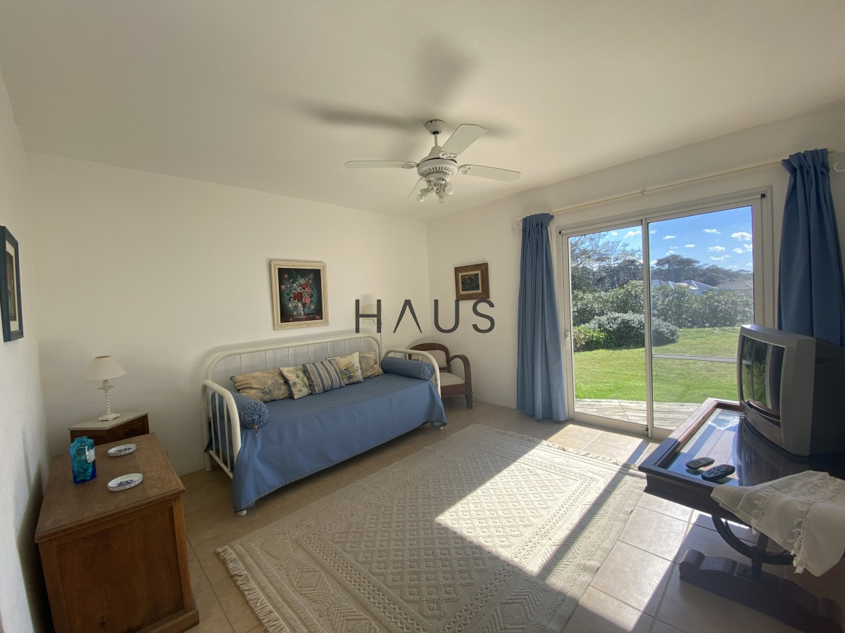 Casa ID.6 - Buscas alquilar a pocos metros de la playa mas buscada de Montoya? 