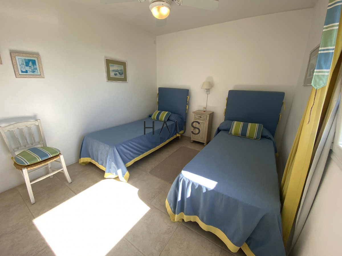 Casa ID.6 - Buscas alquilar a pocos metros de la playa mas buscada de Montoya? 