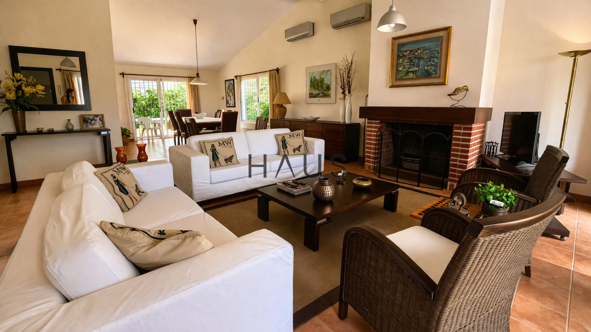 Casa ID.214 - Residencia en Playa Mansa a metros del mar