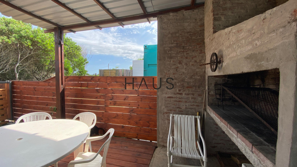 Casa ID.460 - Cómoda casa ubicada a 100 mts del mar en Balneario Buenos Aires