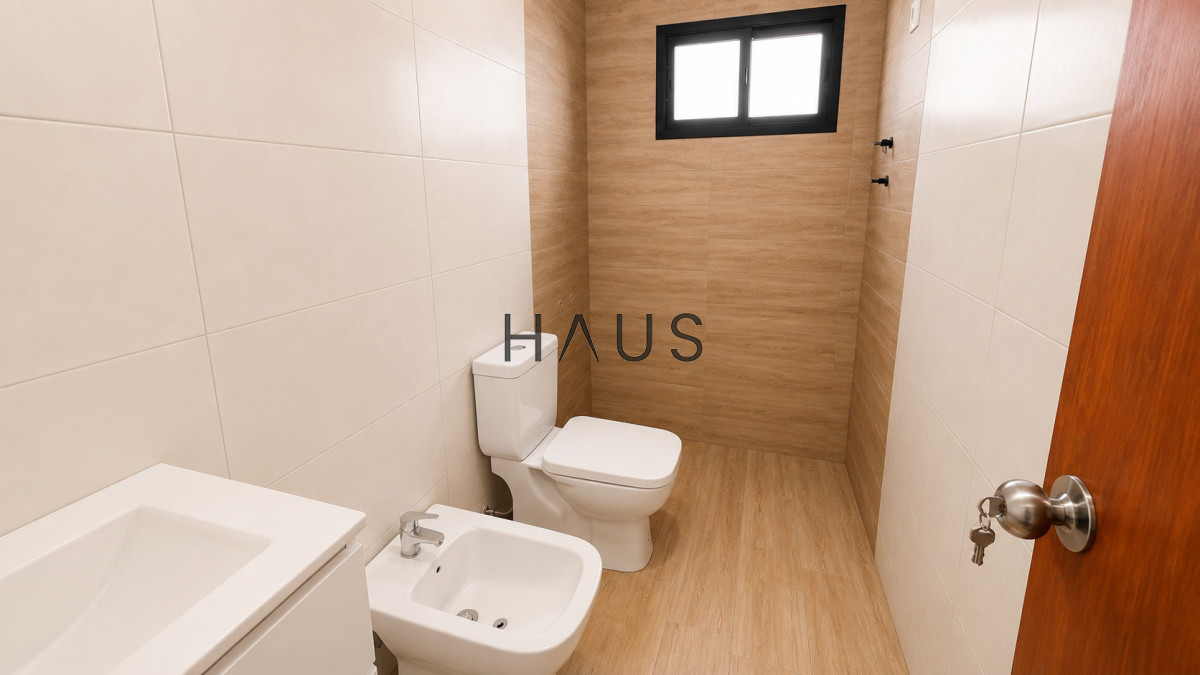 Casa ID.774 - CASA EN VENTA EN PARQUE BURNETT, PUNTA DEL ESTE