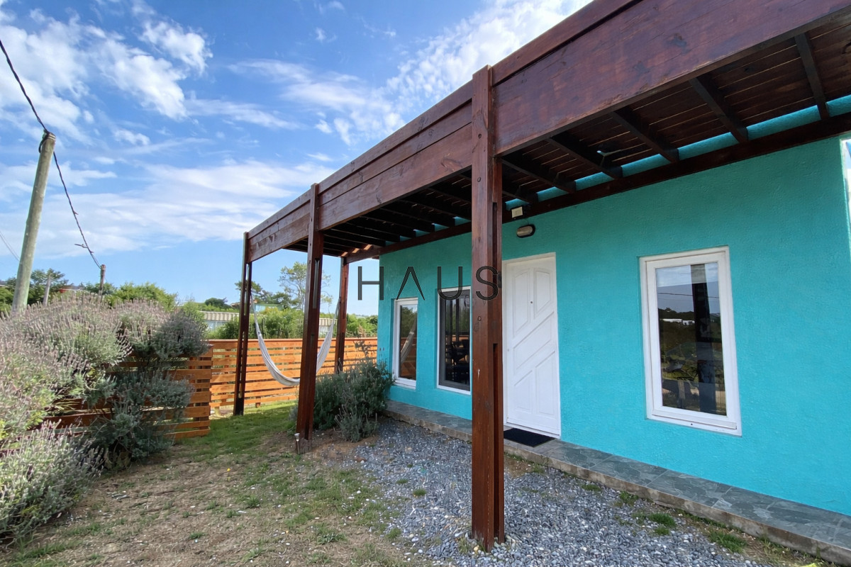 Casa ID.460 - Cómoda casa ubicada a 100 mts del mar en Balneario Buenos Aires