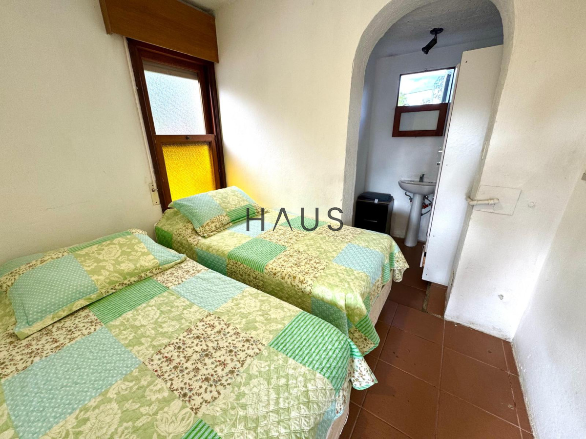 Casa ID.40 - Casa en dos plantas para alquiler de temporada – Barrio Marly, Punta del Este