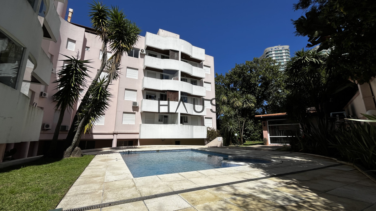 Apartamento ID.215 - Penthouse de  3 dormitorios a pasos de playa mansa 