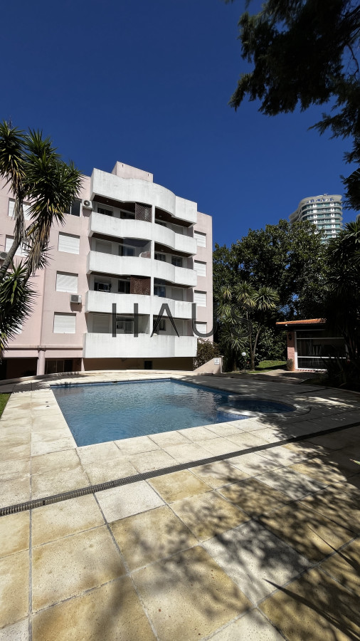 Apartamento ID.215 - Penthouse de  3 dormitorios a pasos de playa mansa 