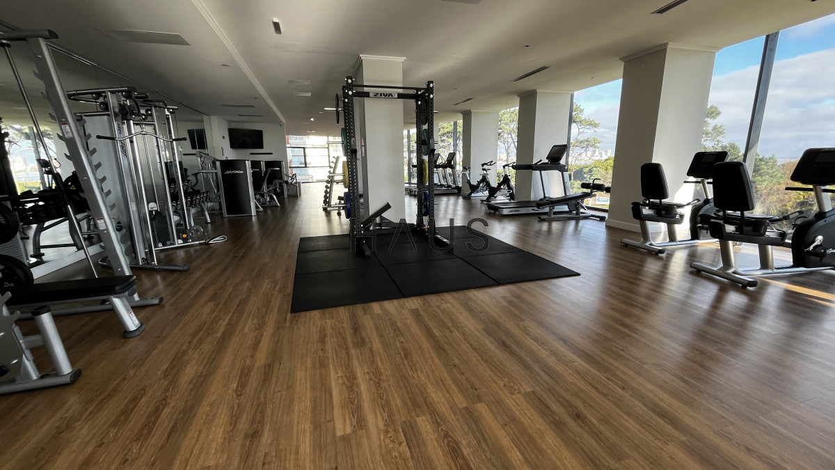 Apartamento ID.384 - Moderno 2 Dorm + Terraza en Paramount Tower - Playa Mansa, Punta del Este