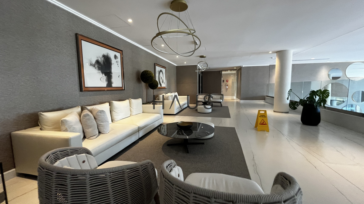 Apartamento ID.384 - Moderno 2 Dorm + Terraza en Paramount Tower - Playa Mansa, Punta del Este