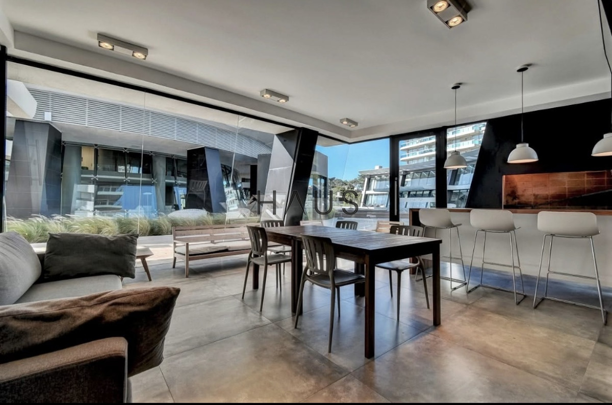 Apartamento ID.21 - Apartamento de 2 dormitorios a pasos de Playa Brava y Playa Mansa