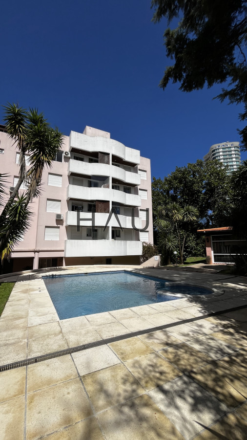 Apartamento ID.215 - Penthouse de  3 dormitorios a pasos de playa mansa 