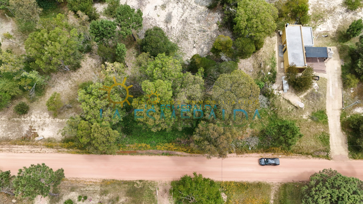 Terreno ID.14 - 2 terrenos linderos sobre la principal a 2 cuadras de la playa