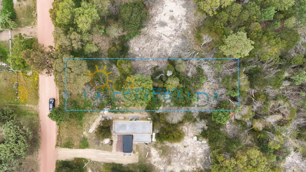 Terreno ID.14 - 2 terrenos linderos sobre la principal a 2 cuadras de la playa