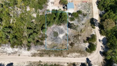 RESERVADO: Terreno con calle abierta y luz