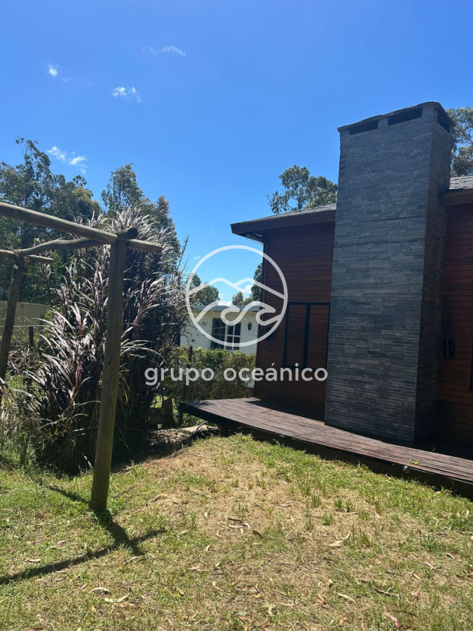 Casa ID.37 - Casa Santa Mónica casi Medellín