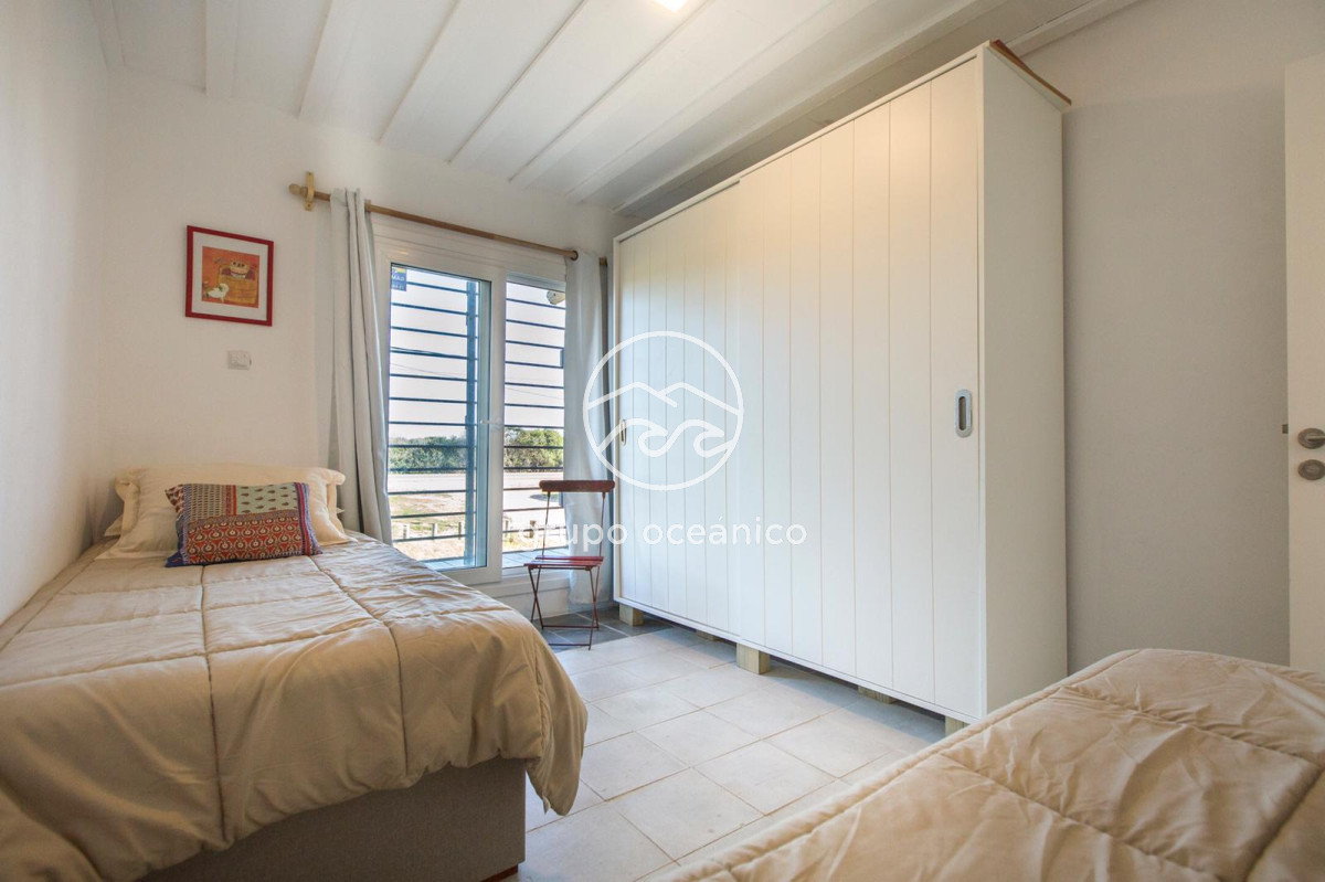 Casa ID.70 - Casa en la Juanita frente al mar!!