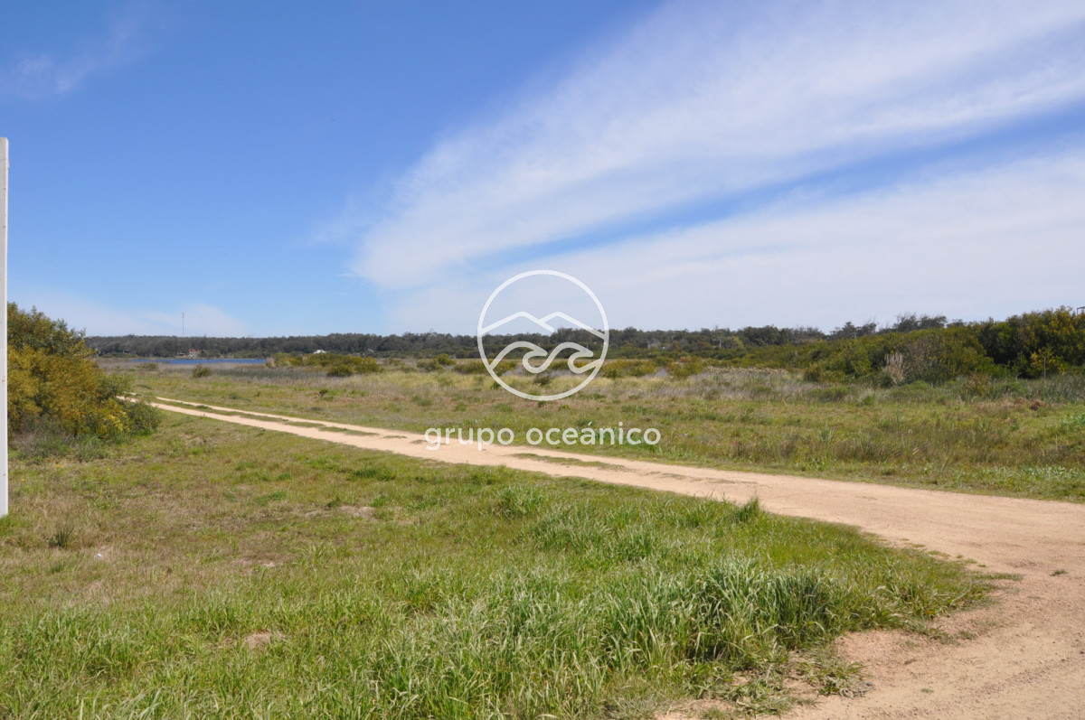 Terreno ID.82 - Dos terrenos lineros en Santa Mónica a pasos del Mar.