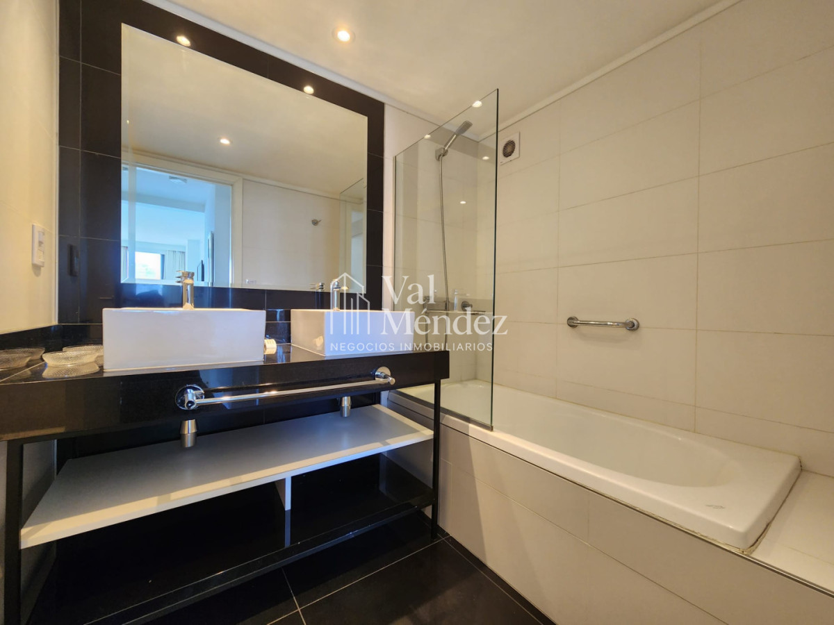 Apartamento ID.3831 - Alquiler Invernal 2 dormitorios Punta del Este 