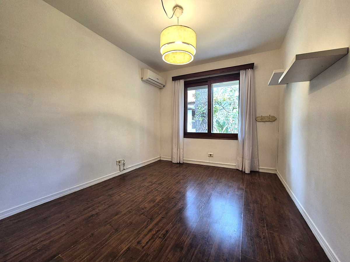 Casa ID.426 - Alquiler Anual en San Rafael 3 dormitorios mas dependencia ! 