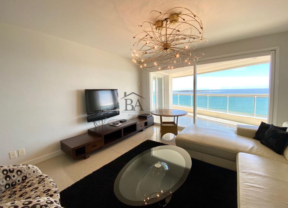 Apartamento ID.42 - Alquiler de Temporada 3 dormitorios en suite con vista al Mar en Torre Aquarela Playa Mansa  