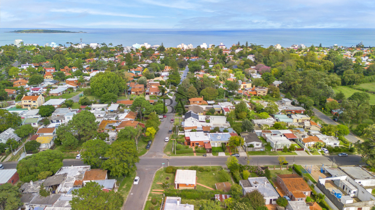 Casa ID.94 - Casa en Venta en Maldonado ! Parada 19 Playa Mansa a 700 mts del Mar 