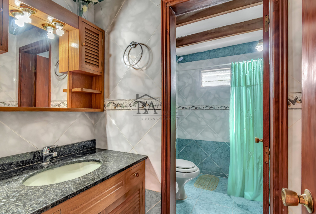 Casa ID.94 - Casa en Venta en Maldonado ! Parada 19 Playa Mansa a 700 mts del Mar 